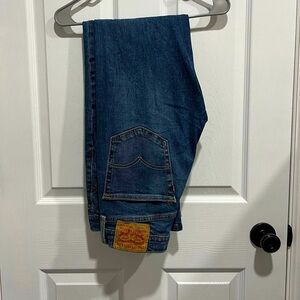 levi straight leg jeans